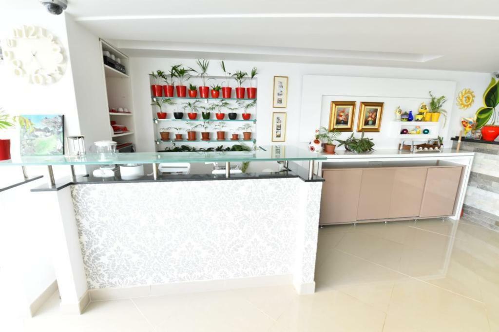 דירות קונסטנצה Ozana Apartament מראה חיצוני תמונה